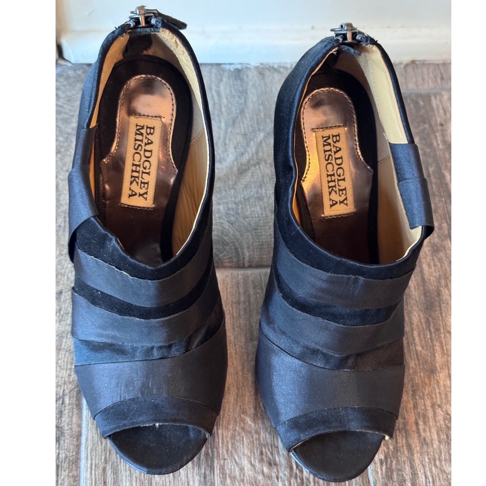 Badgley Mischka Black Satin Peep Toe Pleated Wrap Stileto Heels 6M Holiday Party